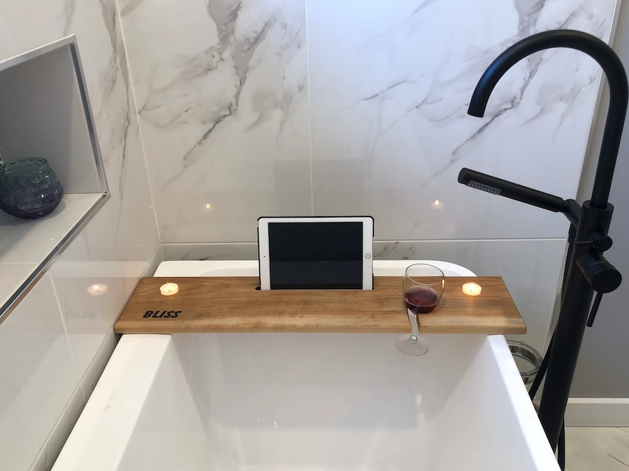 9 Stylish Apartment Bathroom Decor Ideas - Life With Syd